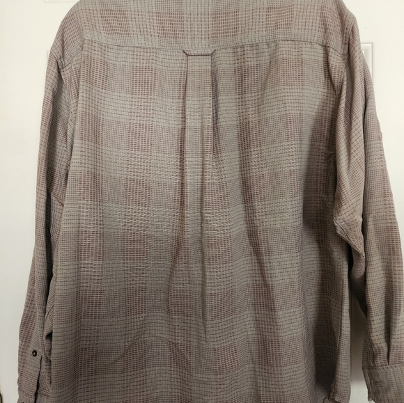 The Northface  tan plaid outdoors  button Longsleeve size medium hiking camping - Picture 2 of 6